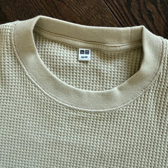 Uniqlo Waffle Shirt in Cream - Picture 2 of 4